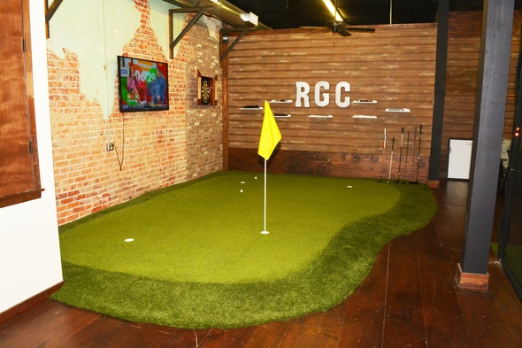 Asheville Indoor Putting Green